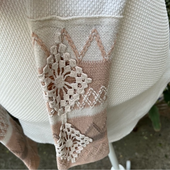 Free People Cream Thermal with Macrame Sleeves Size M - Picture 3 of 13
